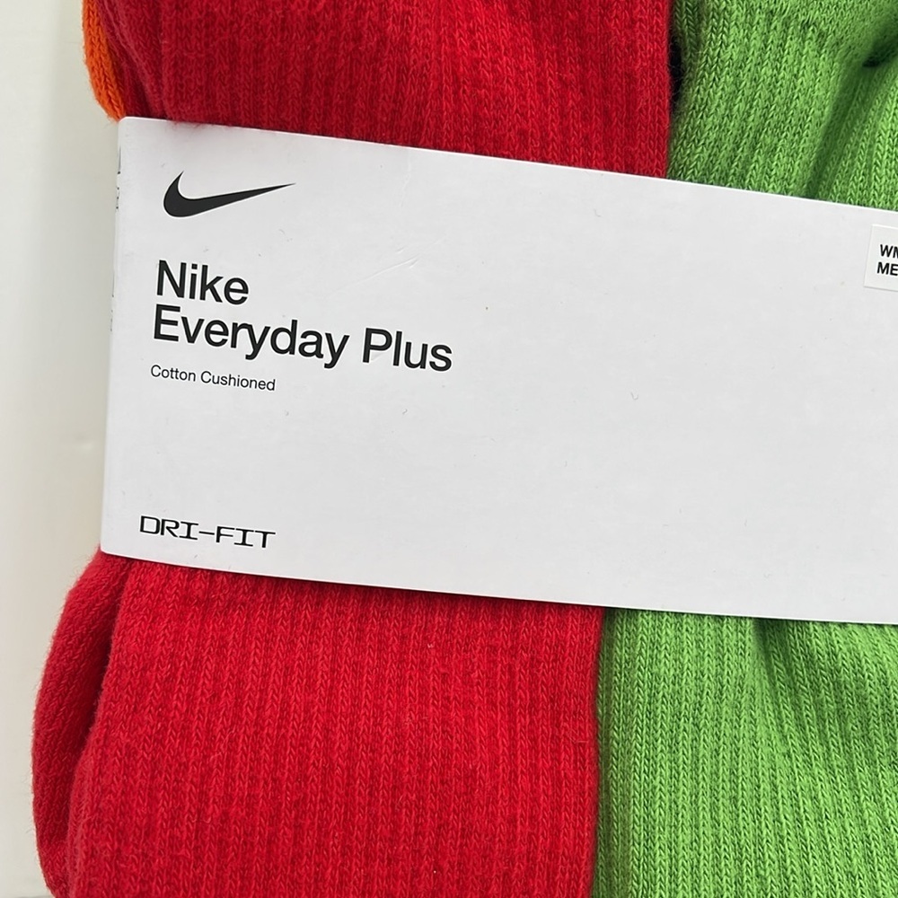 Nike Everyday Plus Cushioned
Training Crew Socks (6 Pairs) - Picture 4 of 16